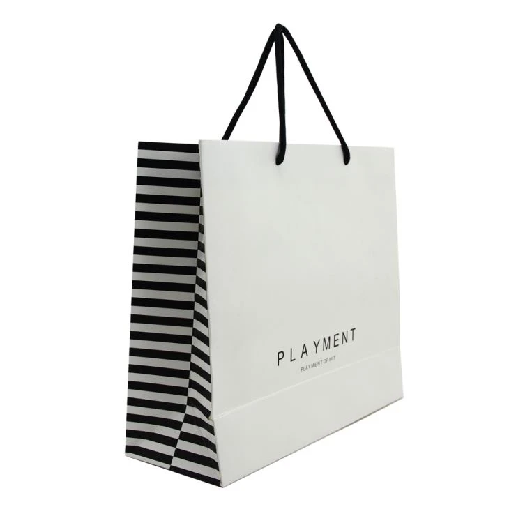 2017 a l'engròs decoratius luxe reciclable moda regal comercial bosses de Paper amb el seu propi logotip, mat o brillant recoberts amb bossa de Paper amb el Logo en relleu